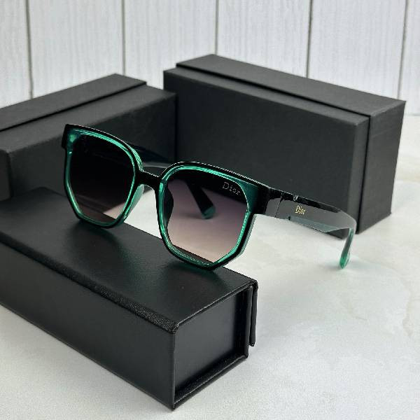 عینک آفتابی زنانه دیور شیک UV protection