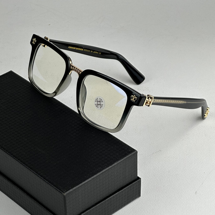 عینک بلوکاتChrome Hearts طراحی لوکس